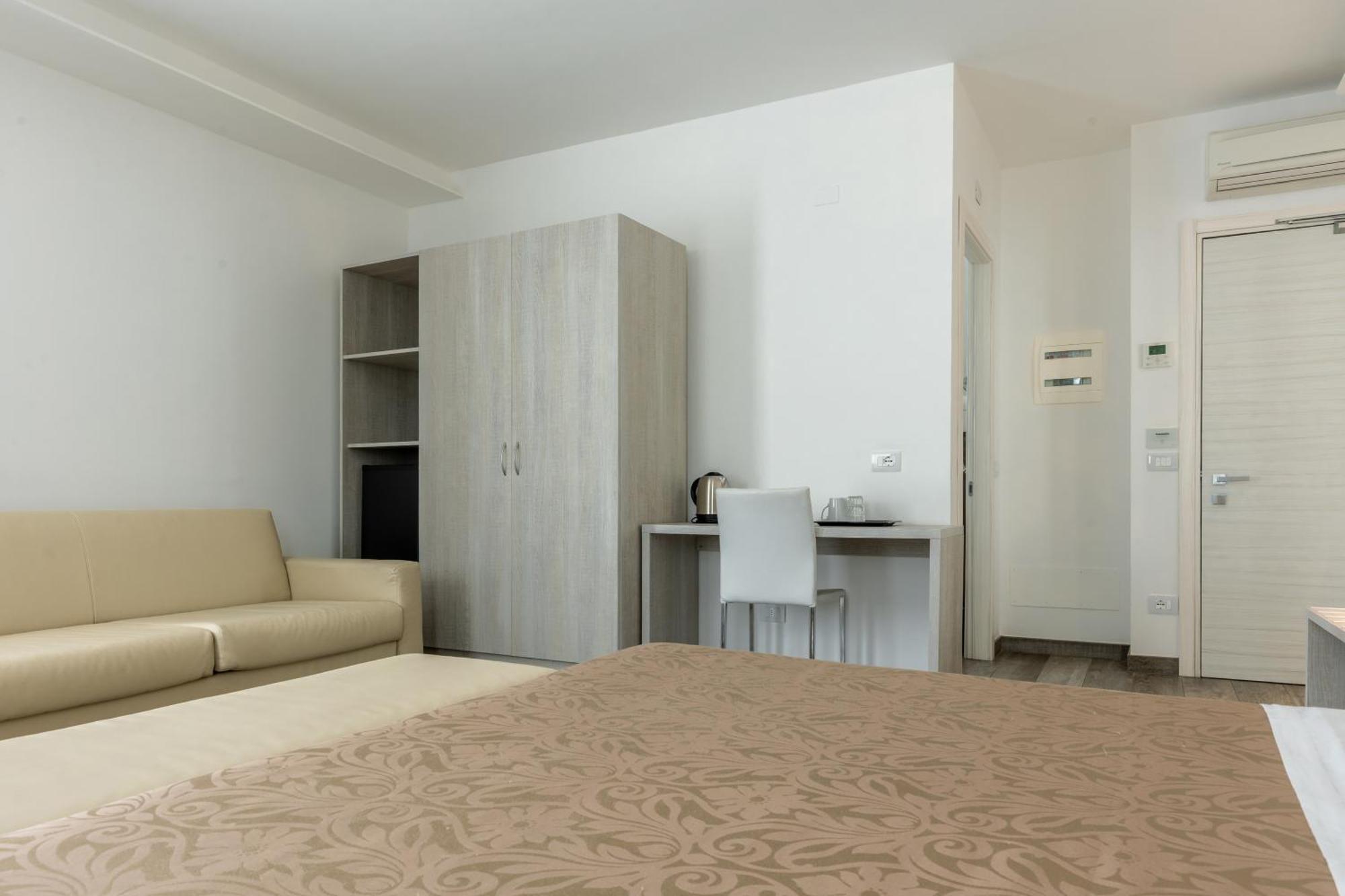 Hotel Italia Garda  Phòng bức ảnh