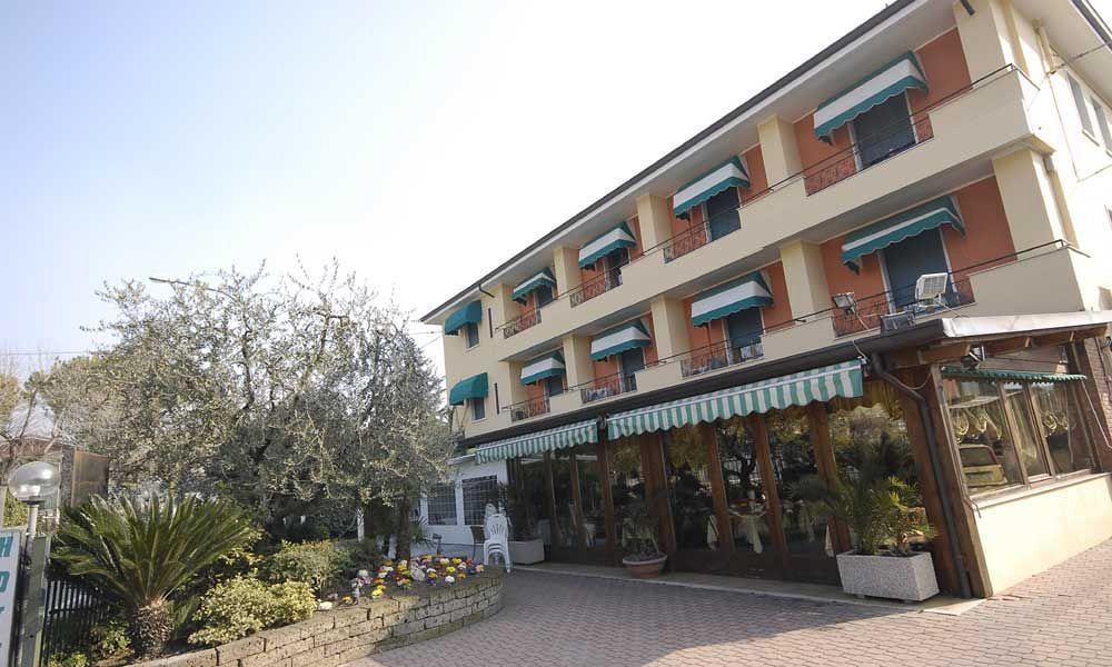 Hotel Italia Garda  Ngoại thất bức ảnh